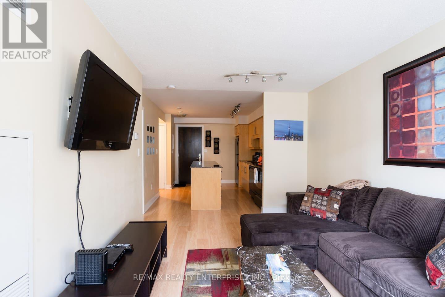 Photo 13 of 1509 20 Blue Jays Way, Toronto ON
