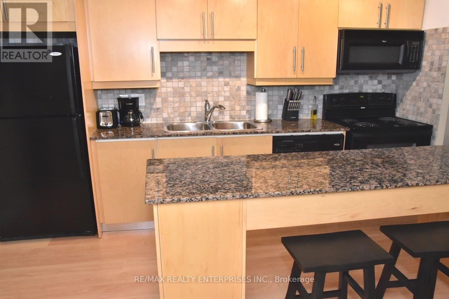 Photo 17 of 1509 20 Blue Jays Way, Toronto ON