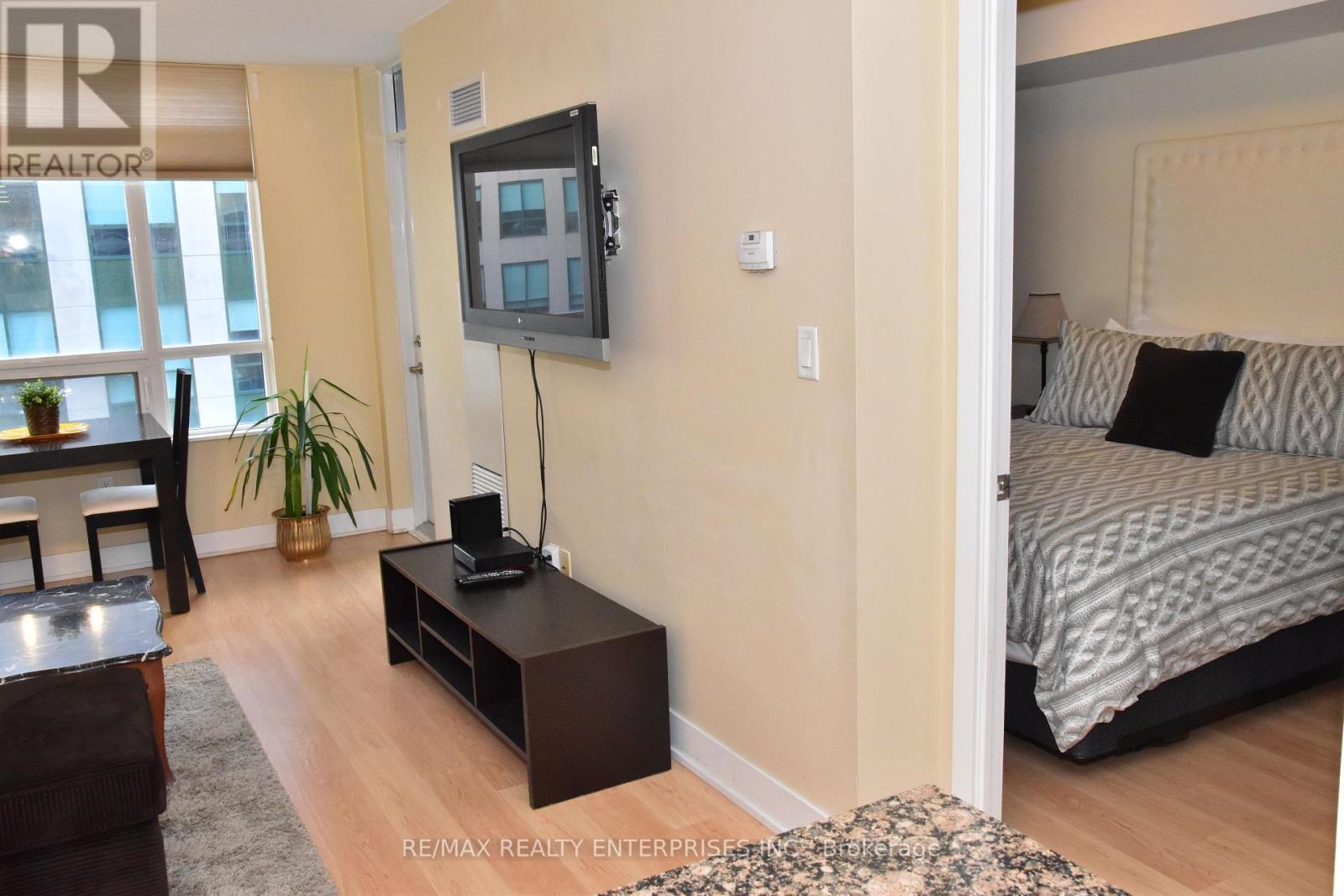 Photo 31 of 1509 20 Blue Jays Way, Toronto ON
