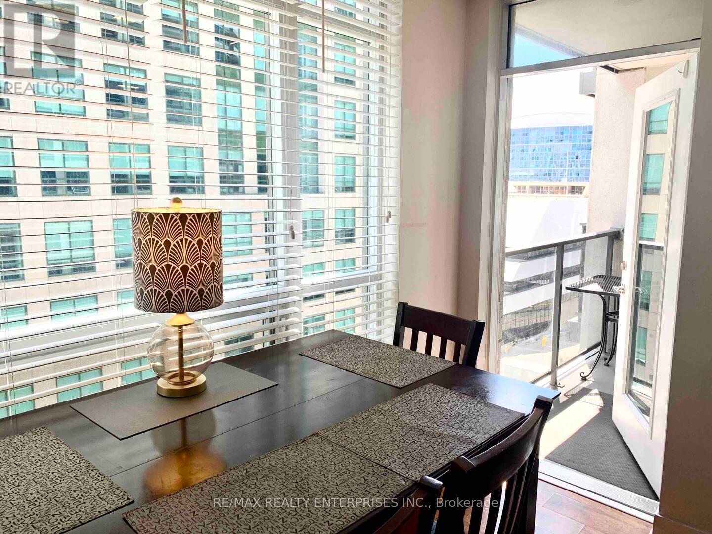 Photo 16 of 909 20 Blue Jays Way, Toronto ON