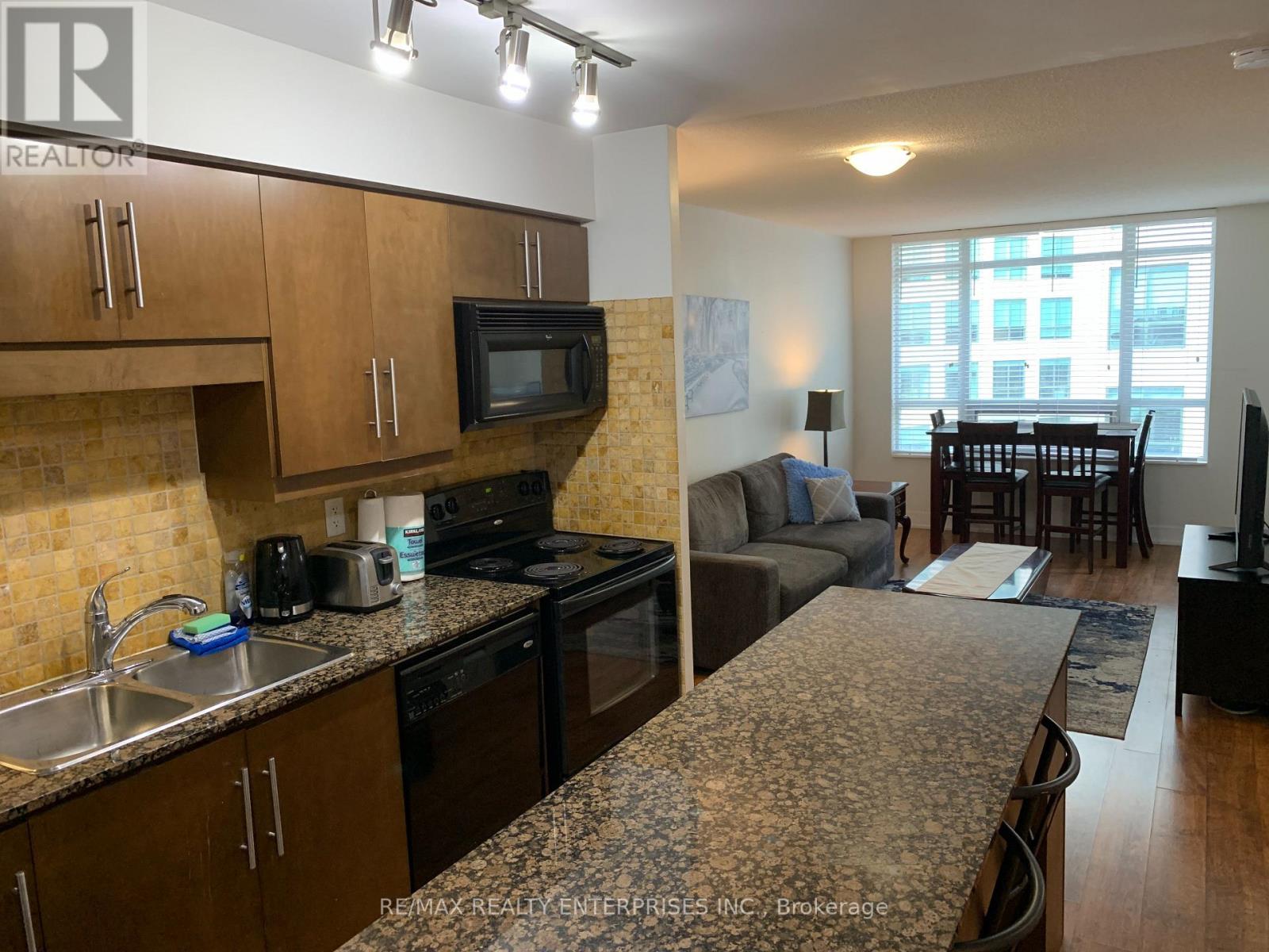 Photo 21 of 909 20 Blue Jays Way, Toronto ON