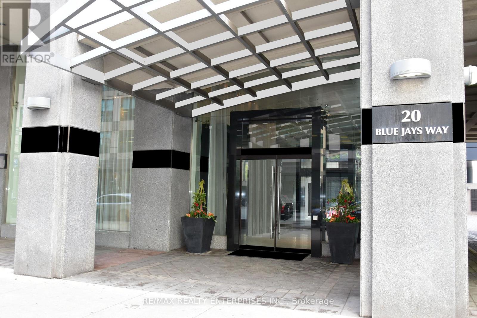 Photo 31 of 909 20 Blue Jays Way, Toronto ON