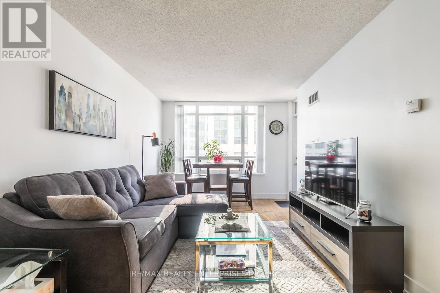 Photo 11 of 1109 20 Blue Jays Way, Toronto ON