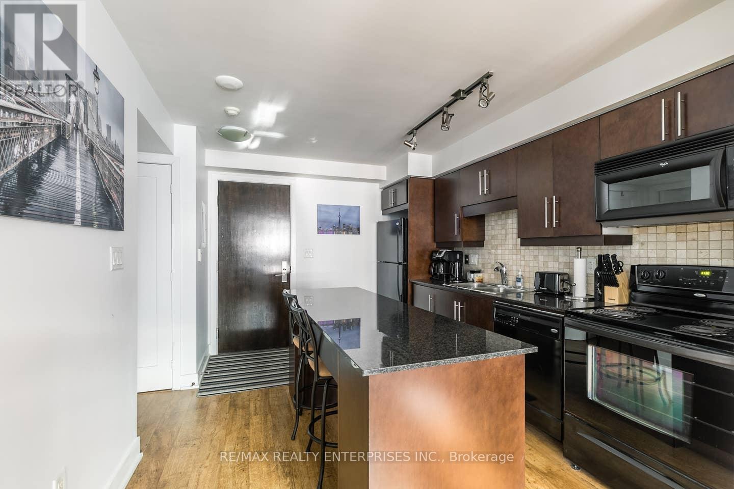 Photo 17 of 1109 20 Blue Jays Way, Toronto ON