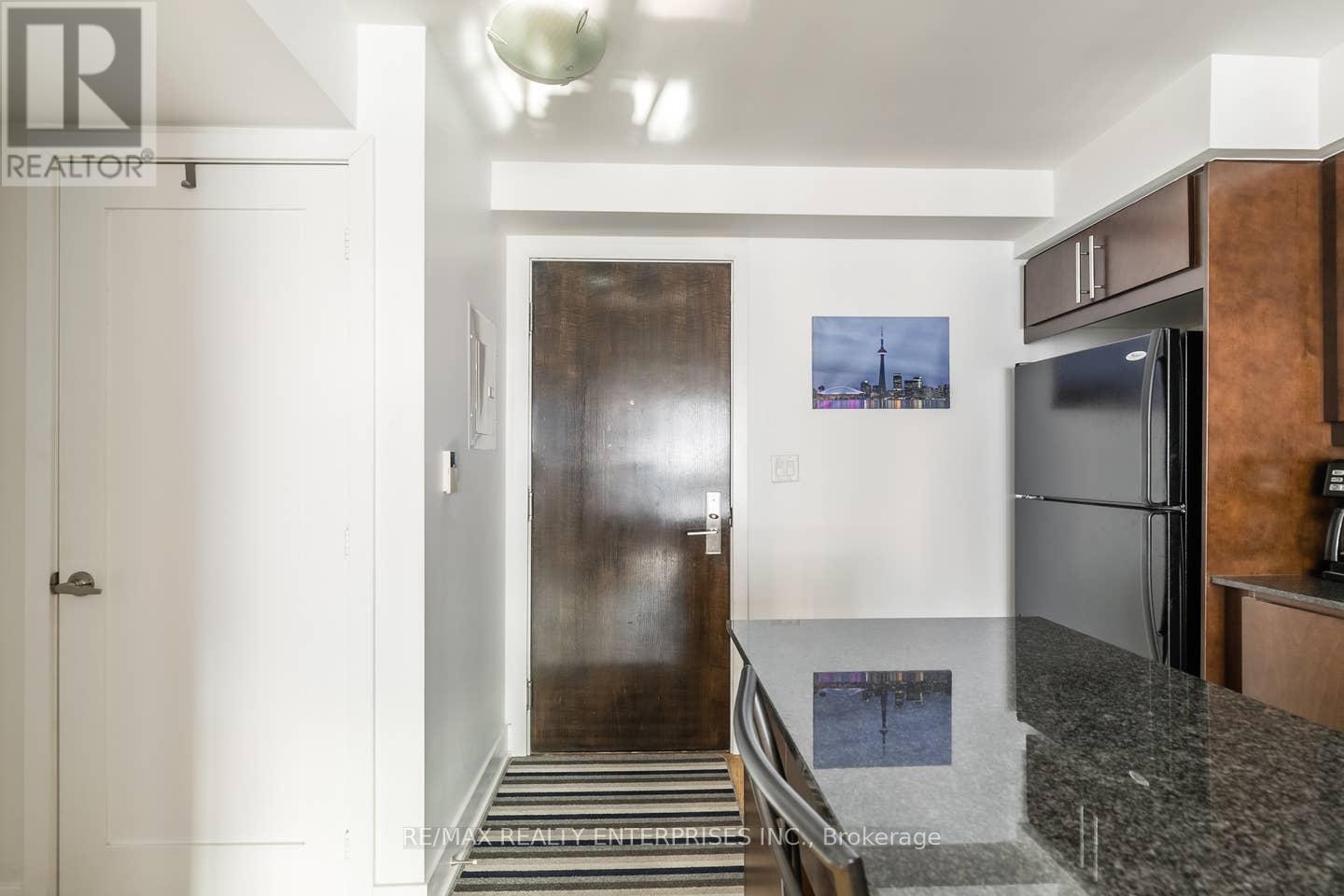 Photo 18 of 1109 20 Blue Jays Way, Toronto ON