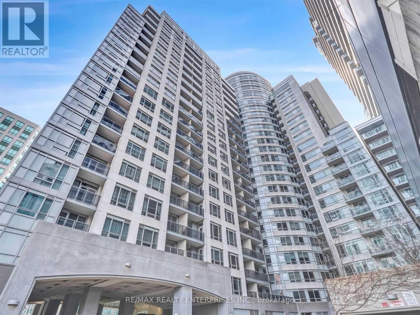 Photo 2 of 1109 20 Blue Jays Way, Toronto ON