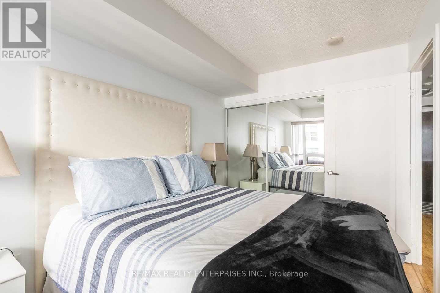 Photo 21 of 1109 20 Blue Jays Way, Toronto ON