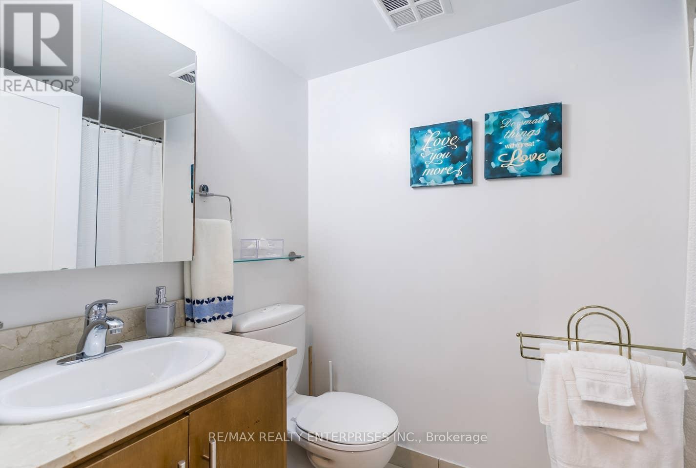 Photo 25 of 1109 20 Blue Jays Way, Toronto ON