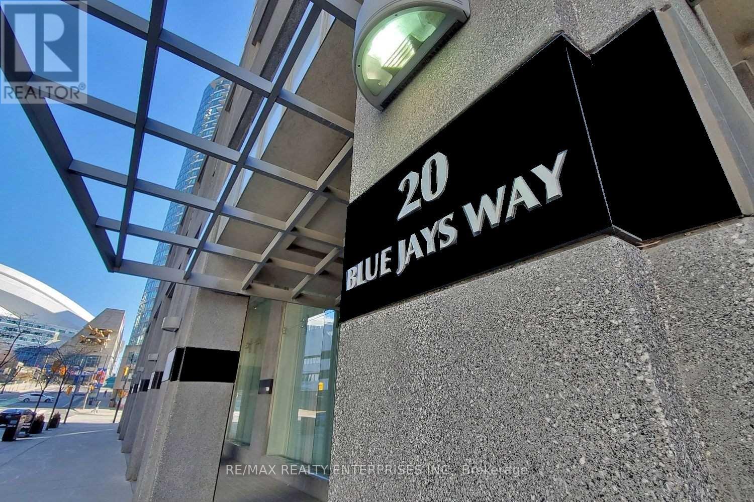 Photo 8 of 1109 20 Blue Jays Way, Toronto ON