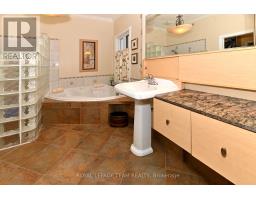 Partial bathroom - 93-95 Lower Charlotte Street, Ottawa, ON K1N8J9 Photo 17