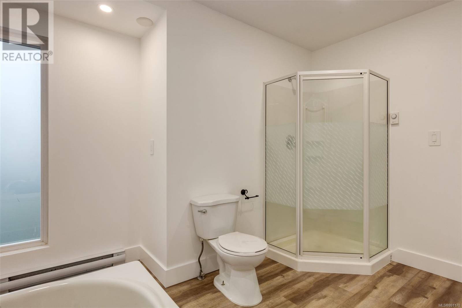 3574 Oakridge Dr, Nanaimo real estate listing 991170