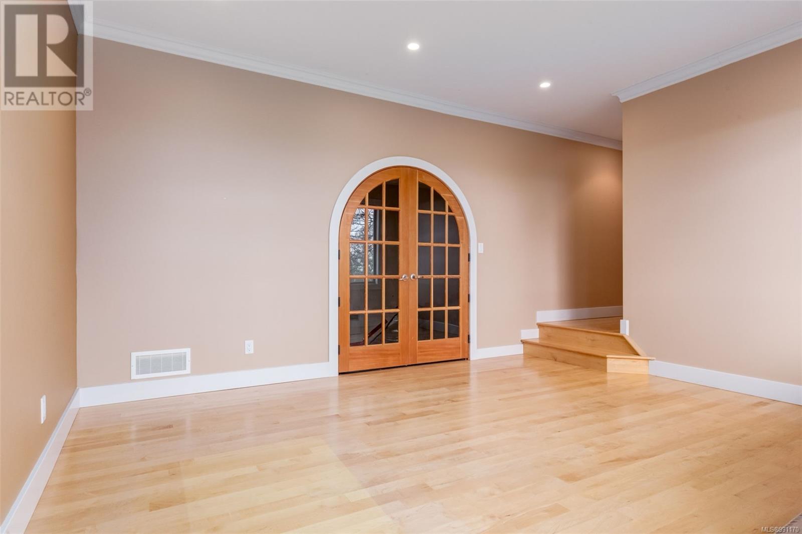 3574 Oakridge Dr, Nanaimo real estate listing 991170