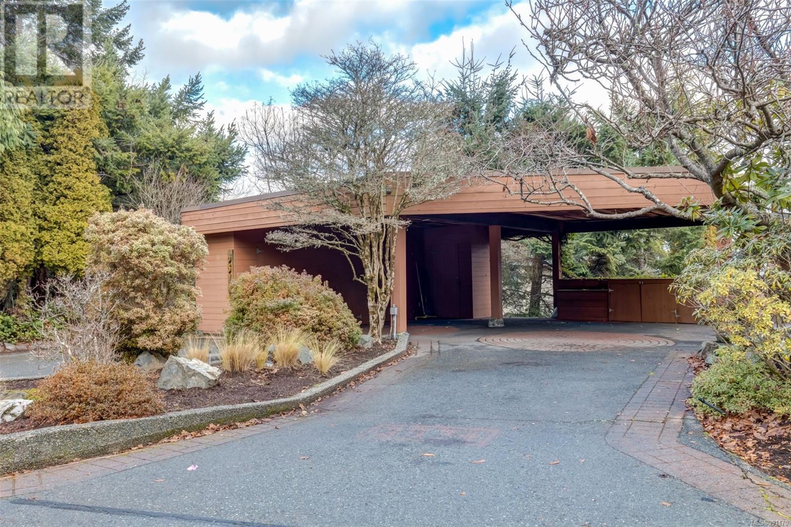 3574 Oakridge Dr, Nanaimo real estate listing 991170