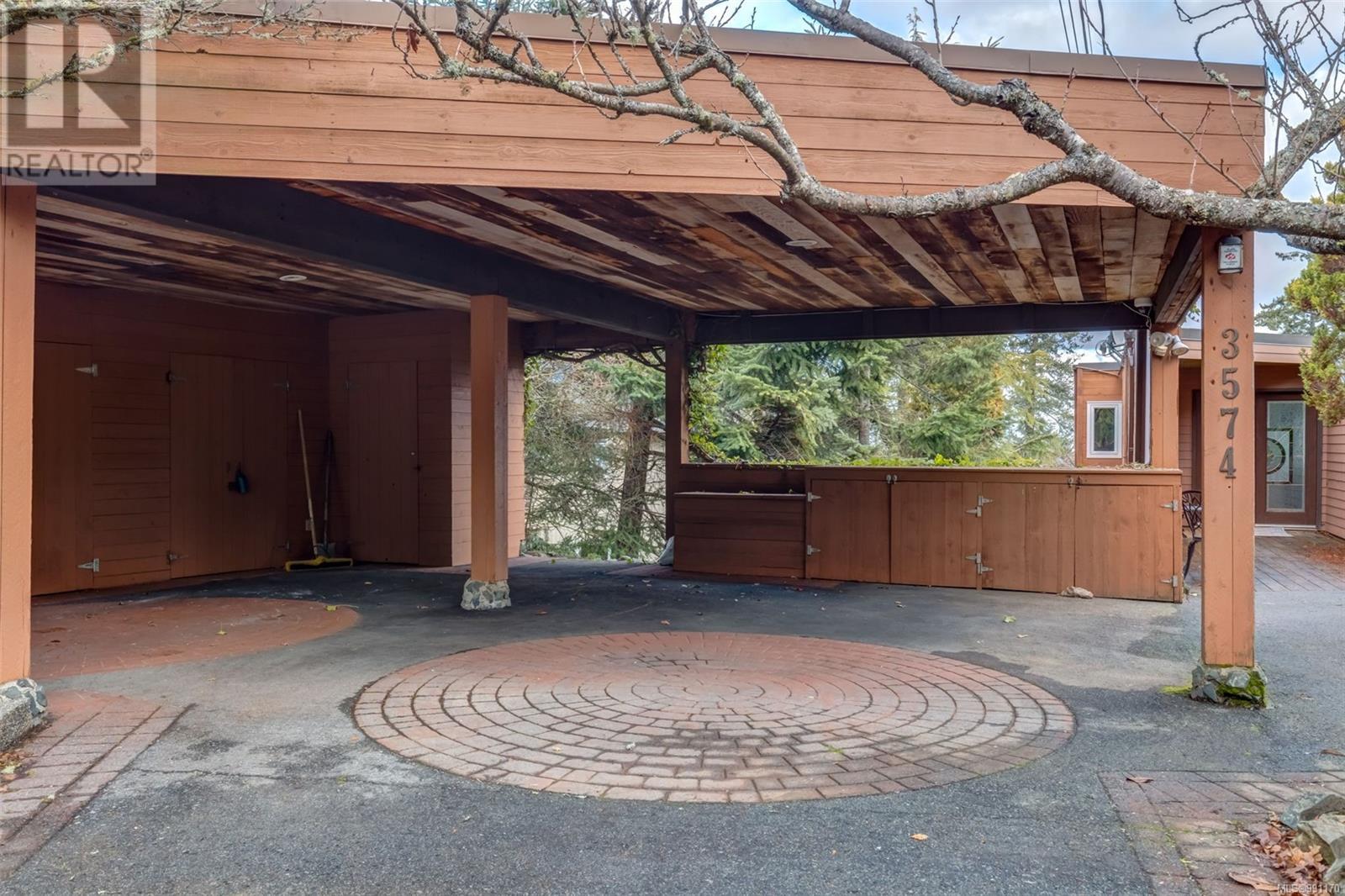 3574 Oakridge Dr, Nanaimo real estate listing 991170