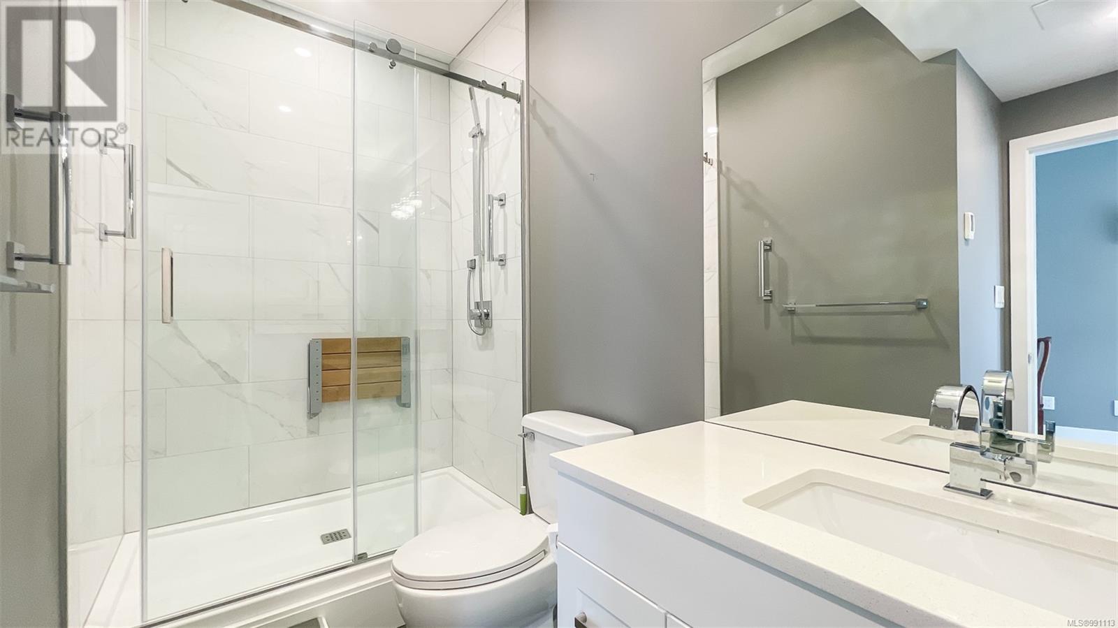 Photo 16 of 3894 Wilkinson Rd, Saanich BC