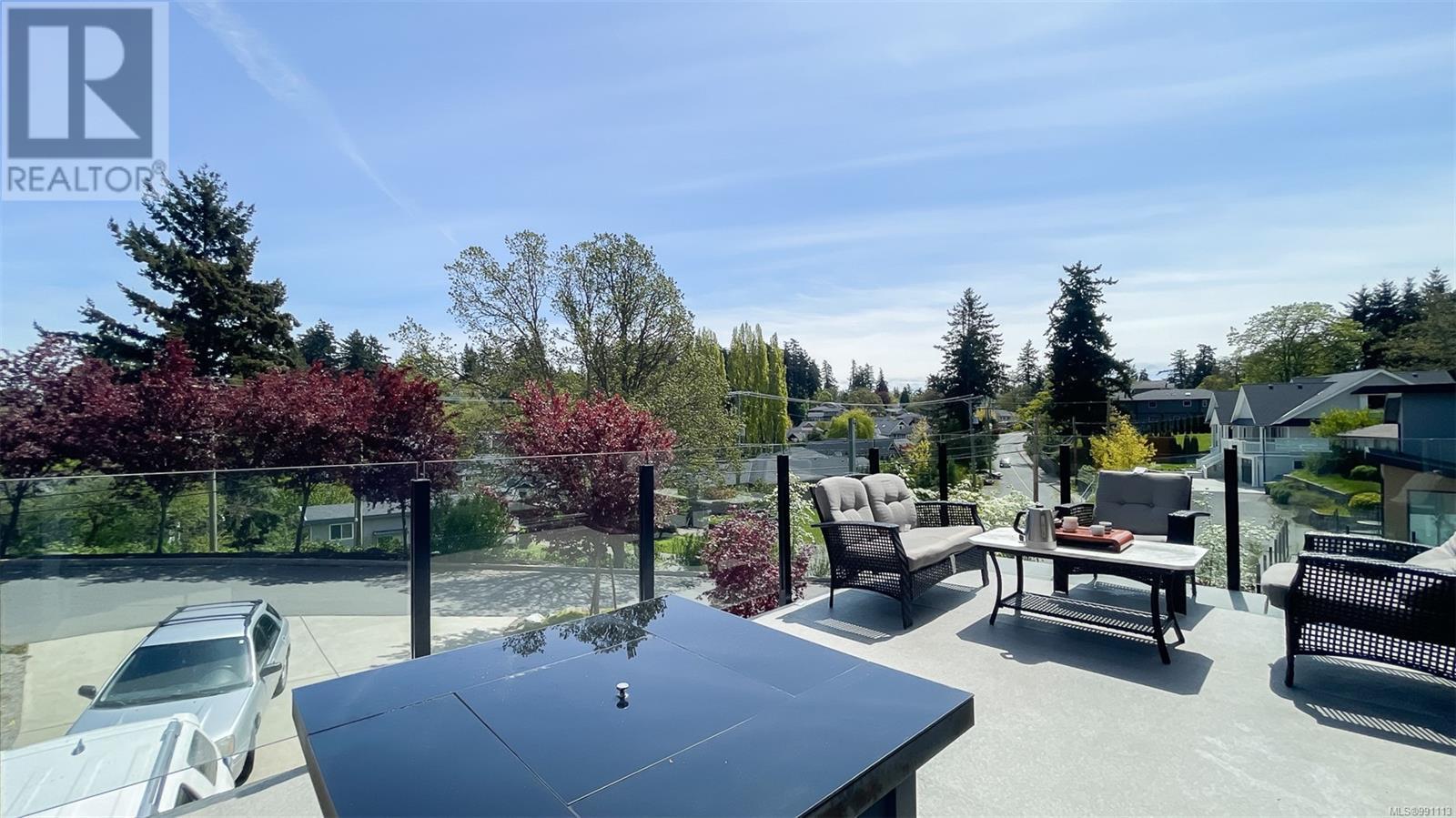 Photo 28 of 3894 Wilkinson Rd, Saanich BC