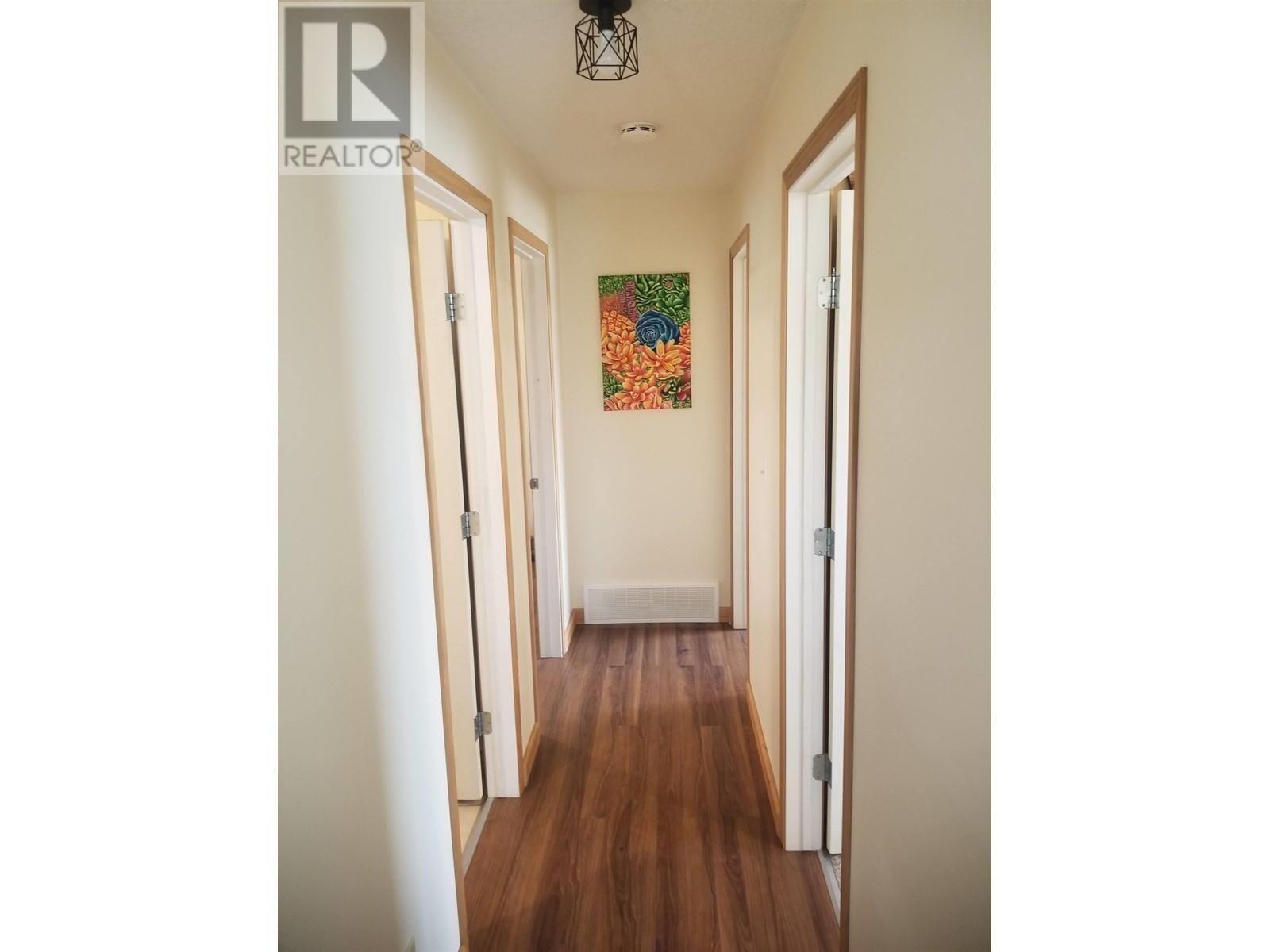 Photo 30 of 806 4th Avenue, Mcbride BC