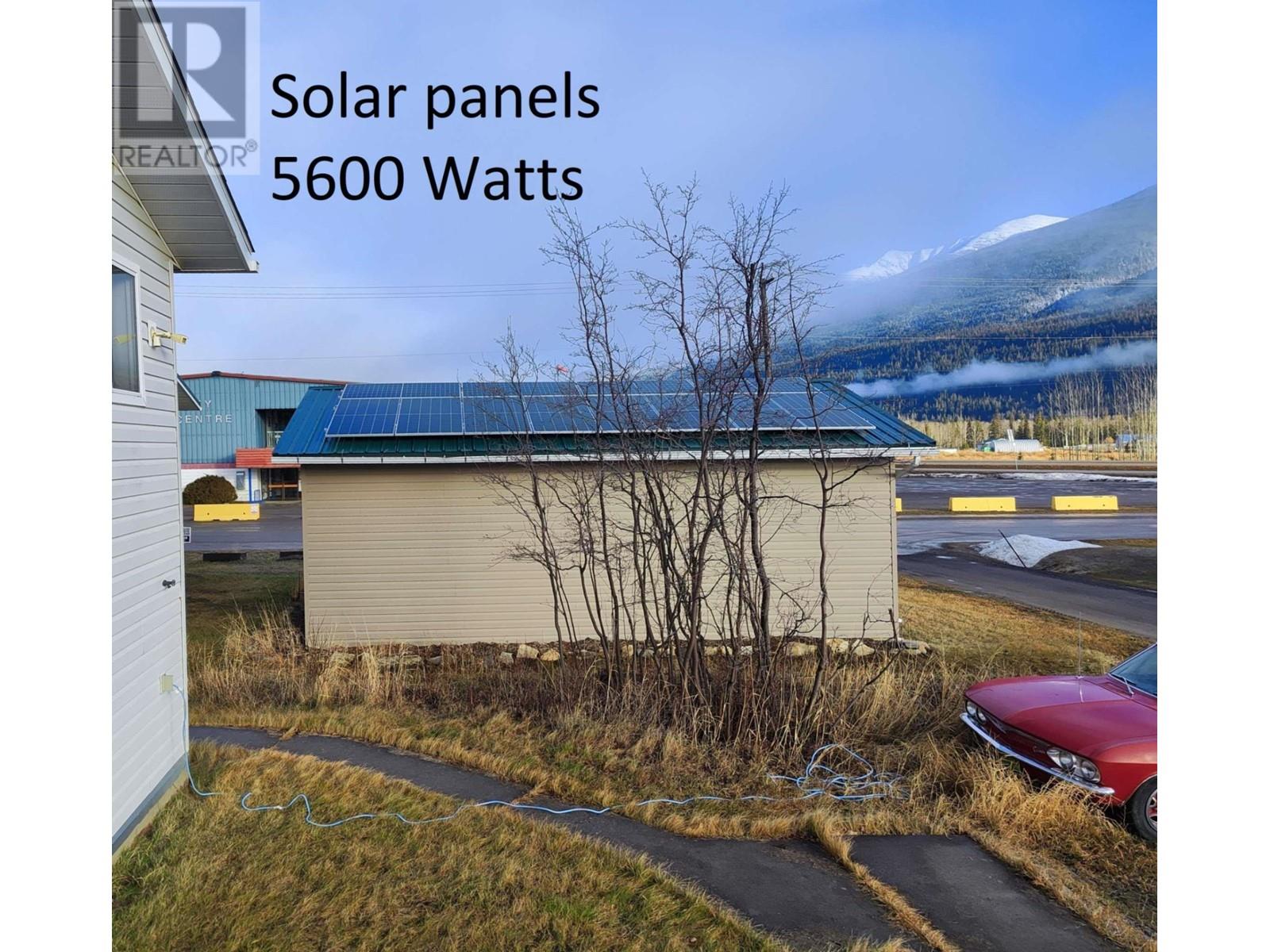 Photo 28 of 806 4th Avenue, Mcbride BC