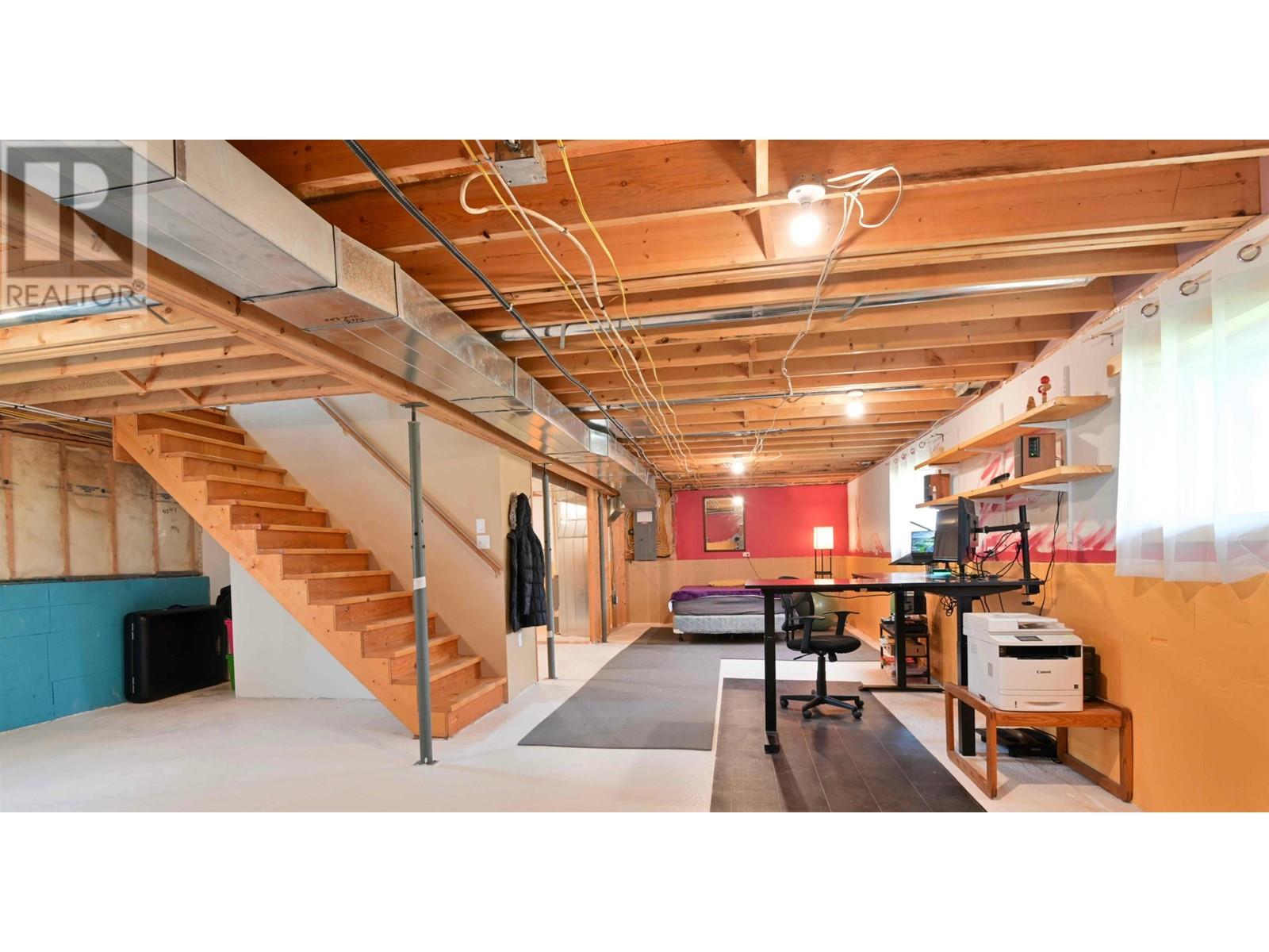 806 4TH AVENUE - 19