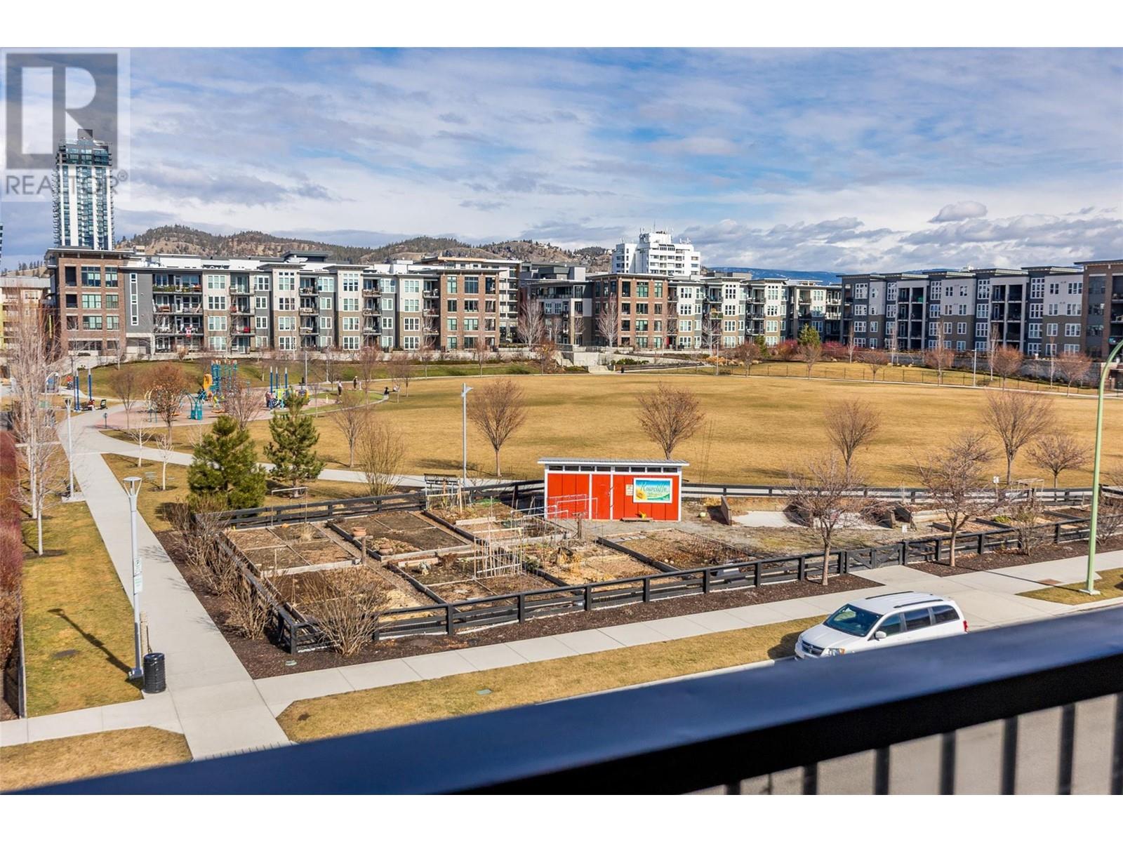 401 555 Rowcliffe Avenue, Kelowna
