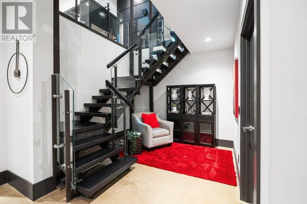 Single Family House for Sale in  Posthill Drive SW Springbank Hill Calgary 