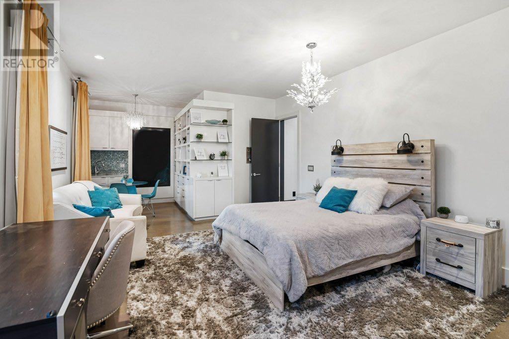Single Family House for Sale in  Posthill Drive SW Springbank Hill Calgary 