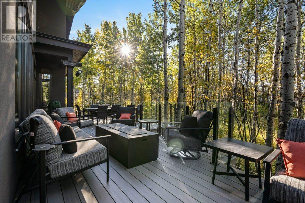 Single Family House for Sale in  Posthill Drive SW Springbank Hill Calgary 
