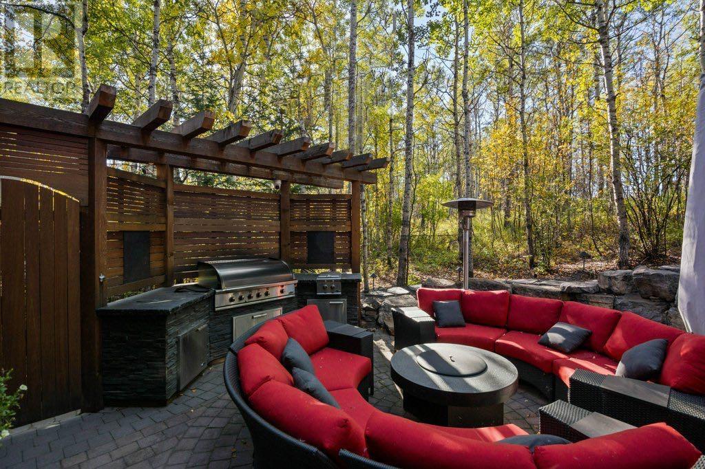 Single Family House for Sale in  Posthill Drive SW Springbank Hill Calgary 