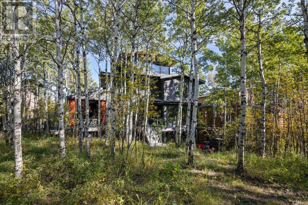 Single Family House for Sale in  Posthill Drive SW Springbank Hill Calgary 