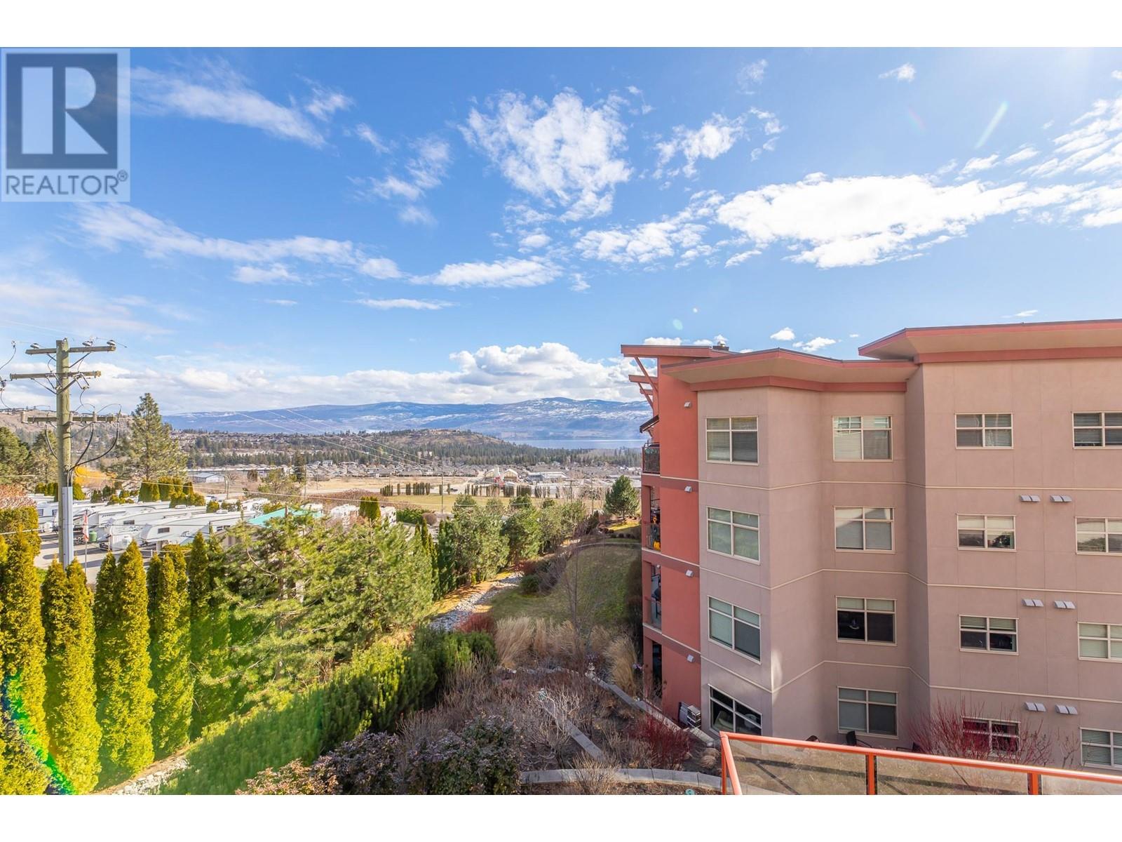 204 3211 Skyview Lane, West Kelowna