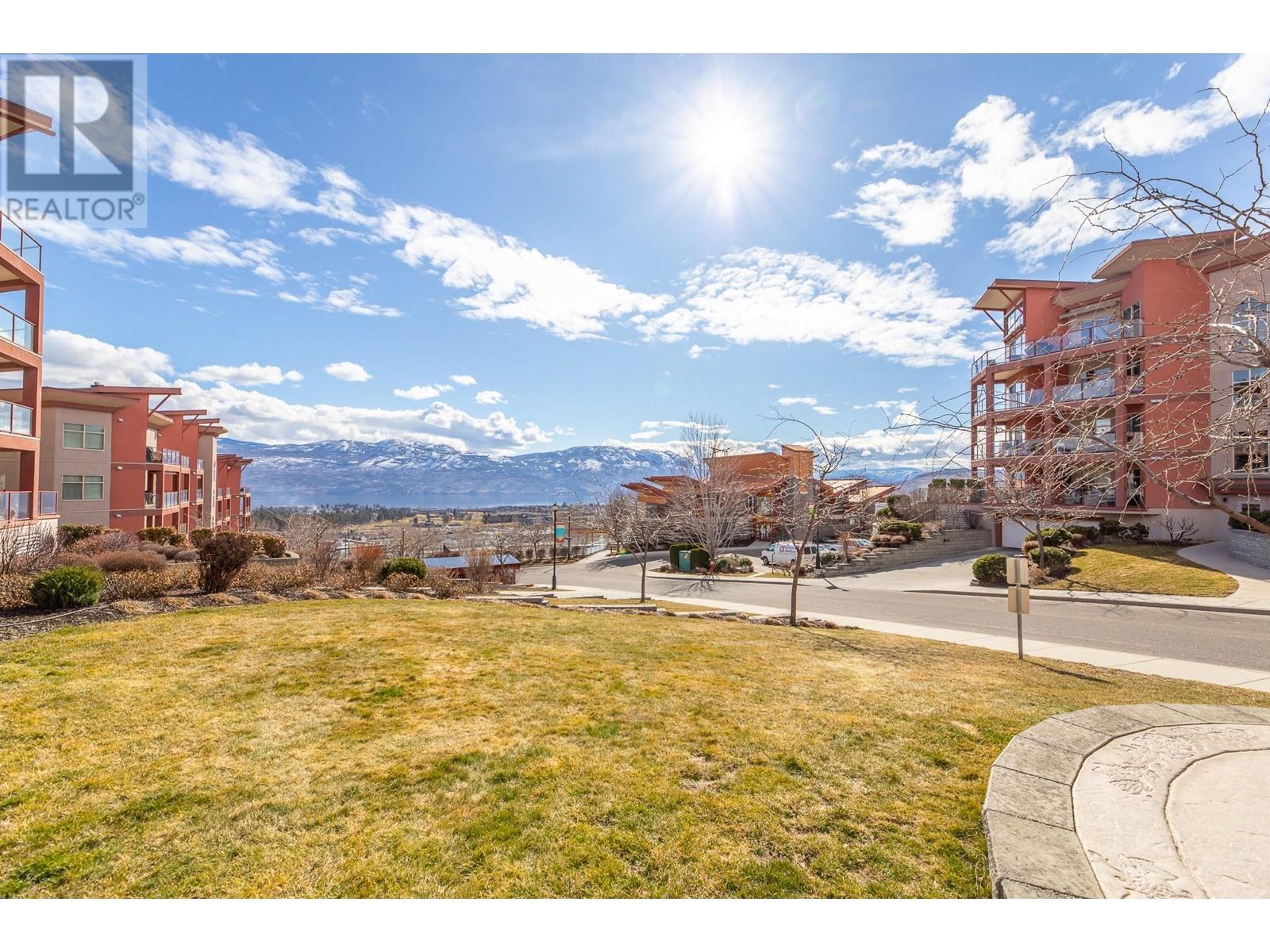 204 3211 Skyview Lane, West Kelowna