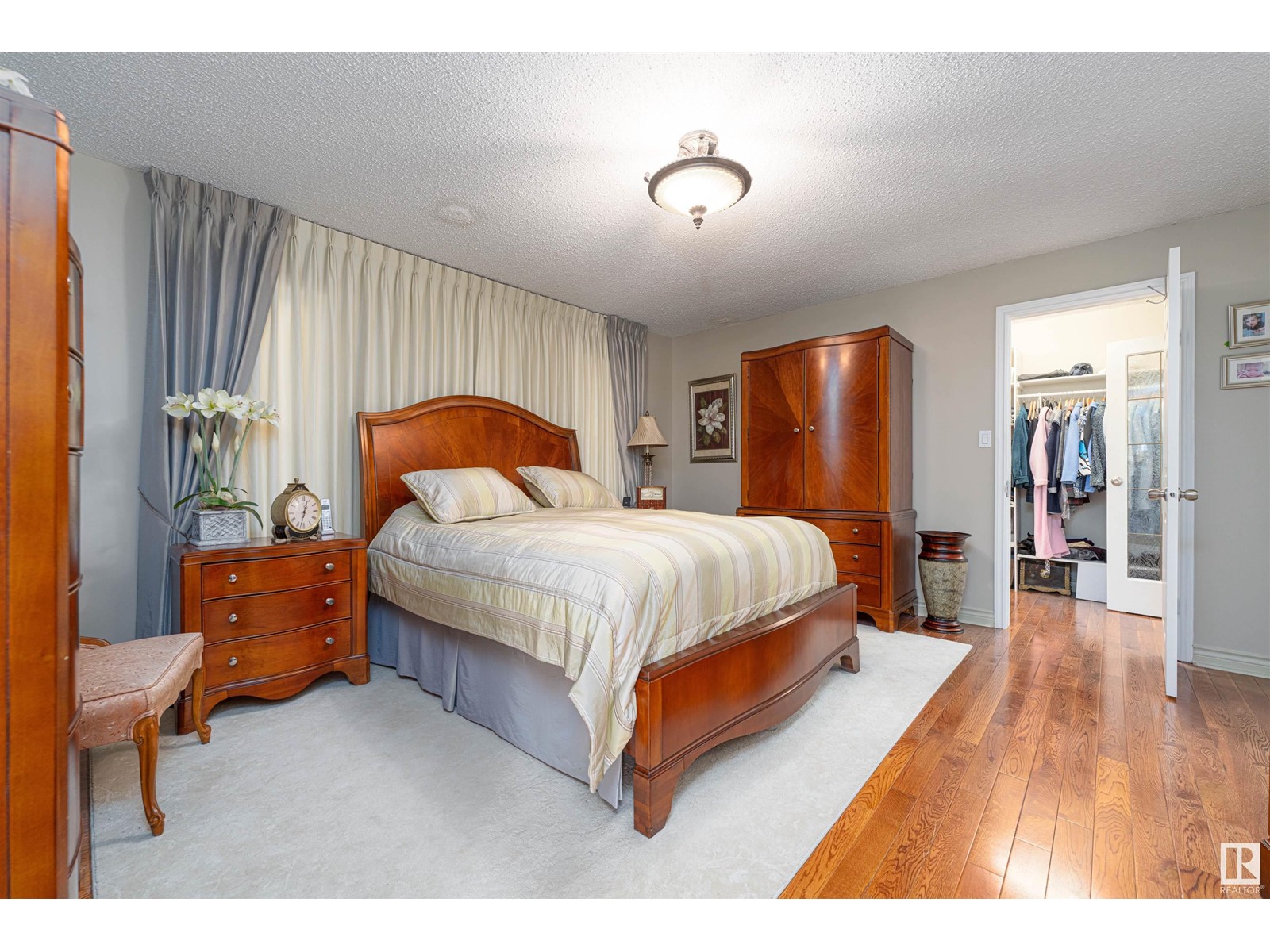 23022 LAMOUREUX DR - 33