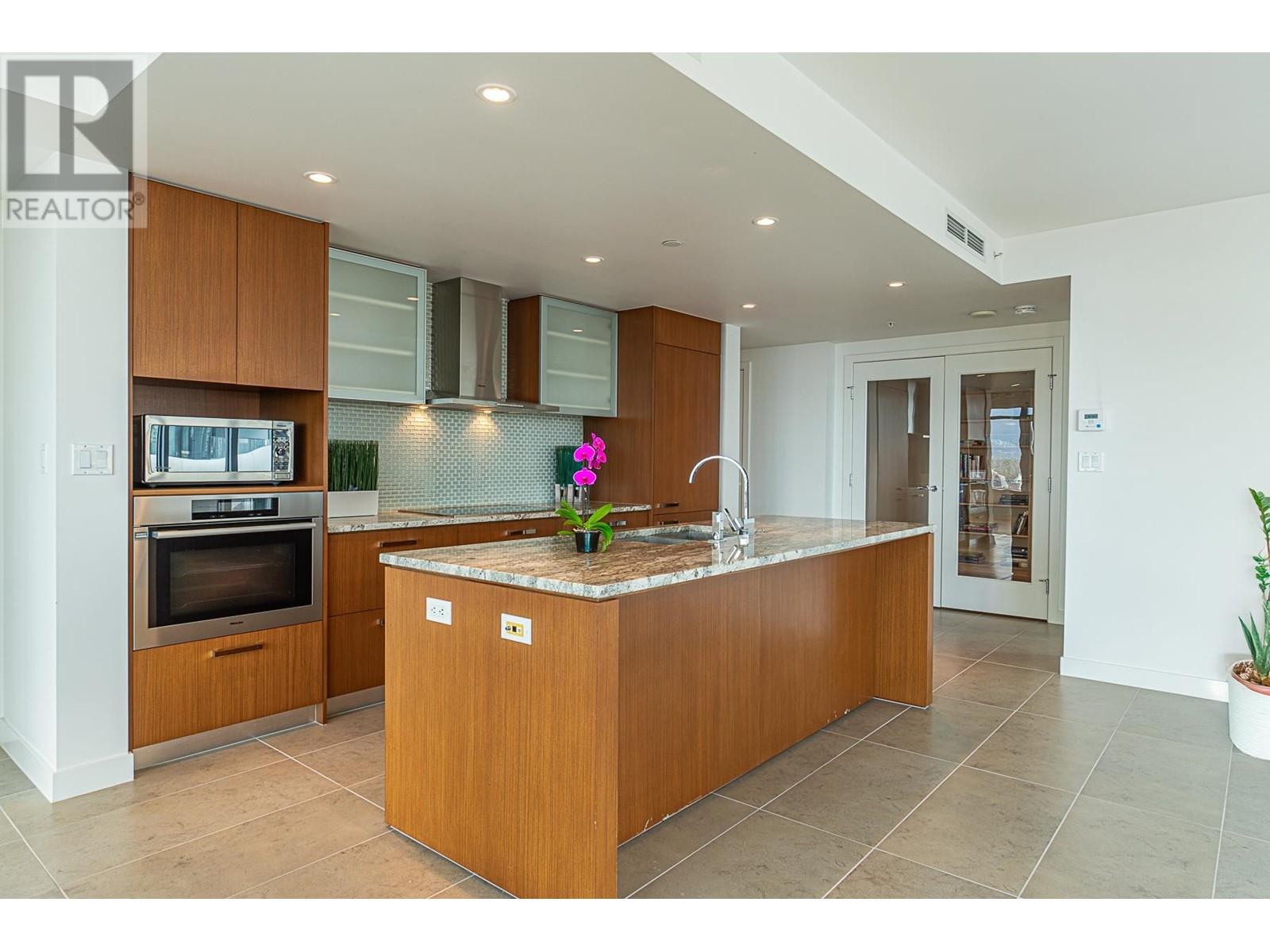 Photo 8 of 2303 1028 Barclay Street, Vancouver BC