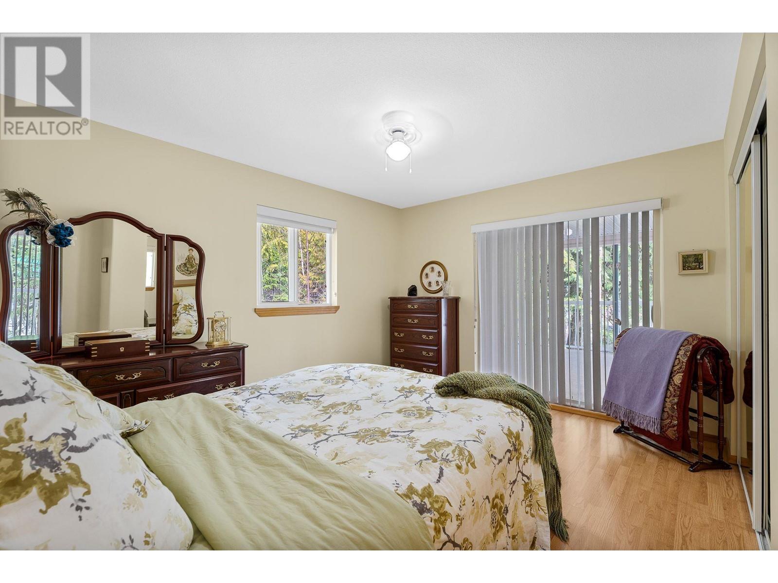 Photo 14 of 7451 Estate Drive, Anglemont BC