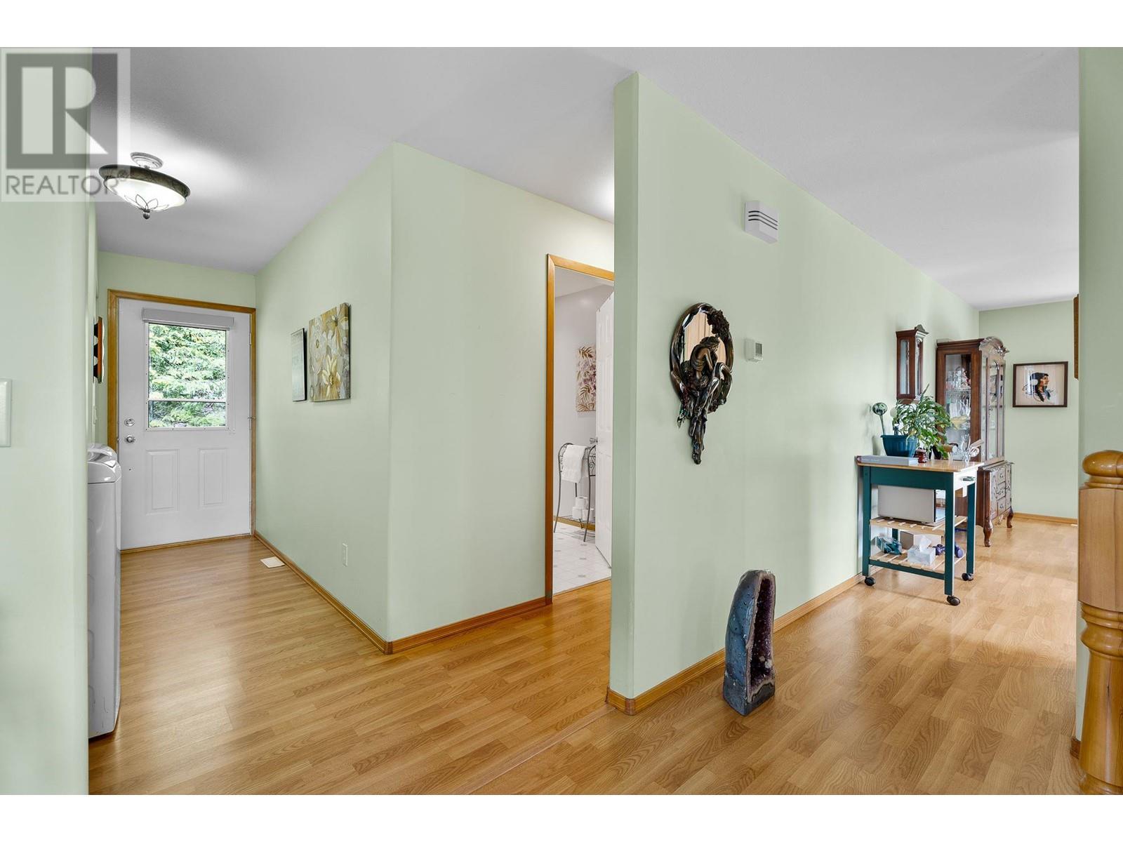 Photo 18 of 7451 Estate Drive, Anglemont BC