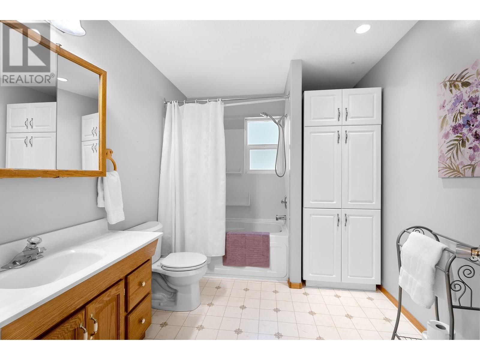 Photo 19 of 7451 Estate Drive, Anglemont BC