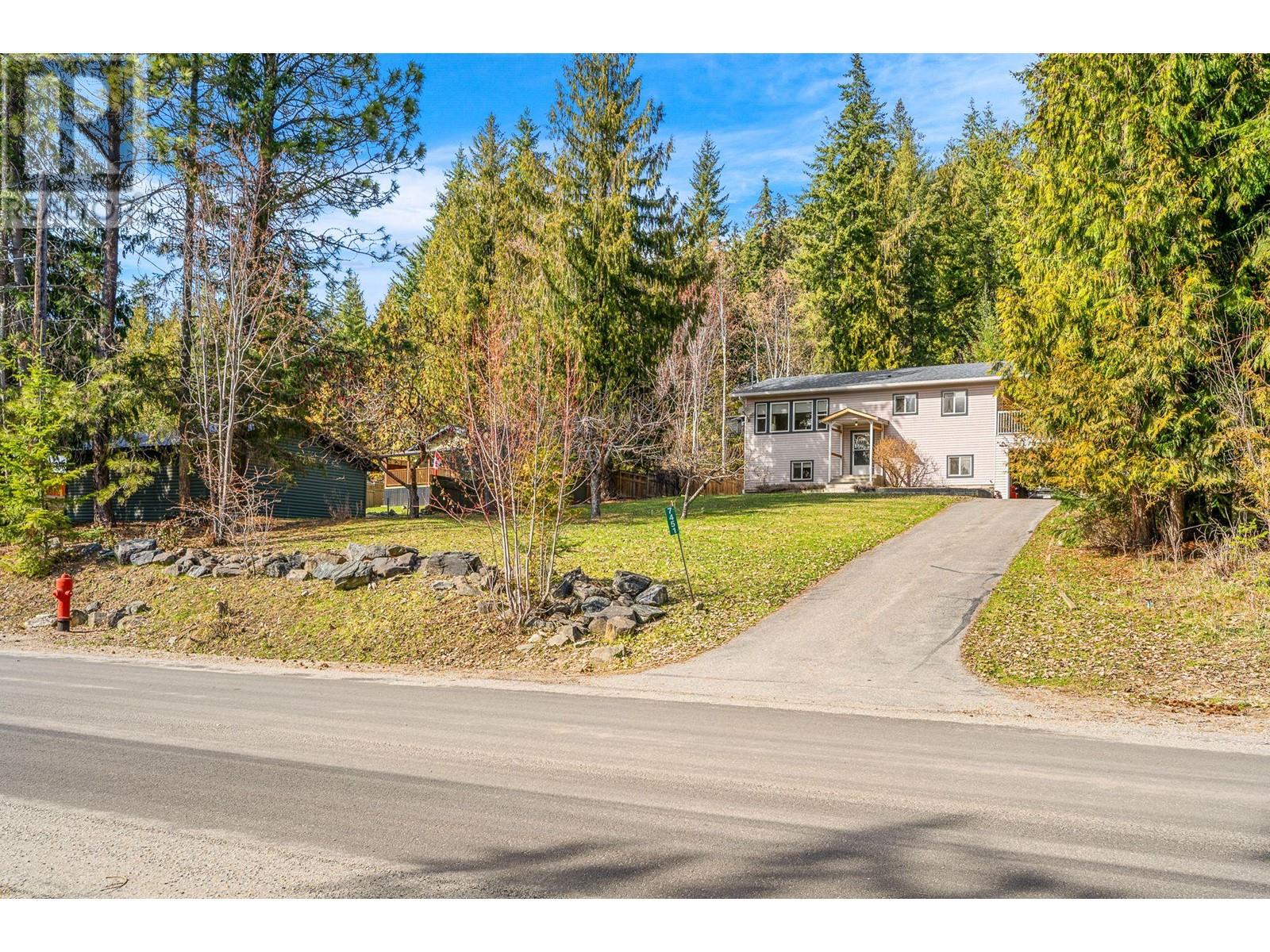 Photo 30 of 7451 Estate Drive, Anglemont BC