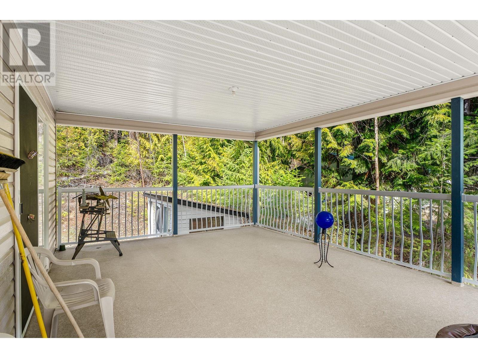Photo 11 of 7451 Estate Drive, Anglemont BC