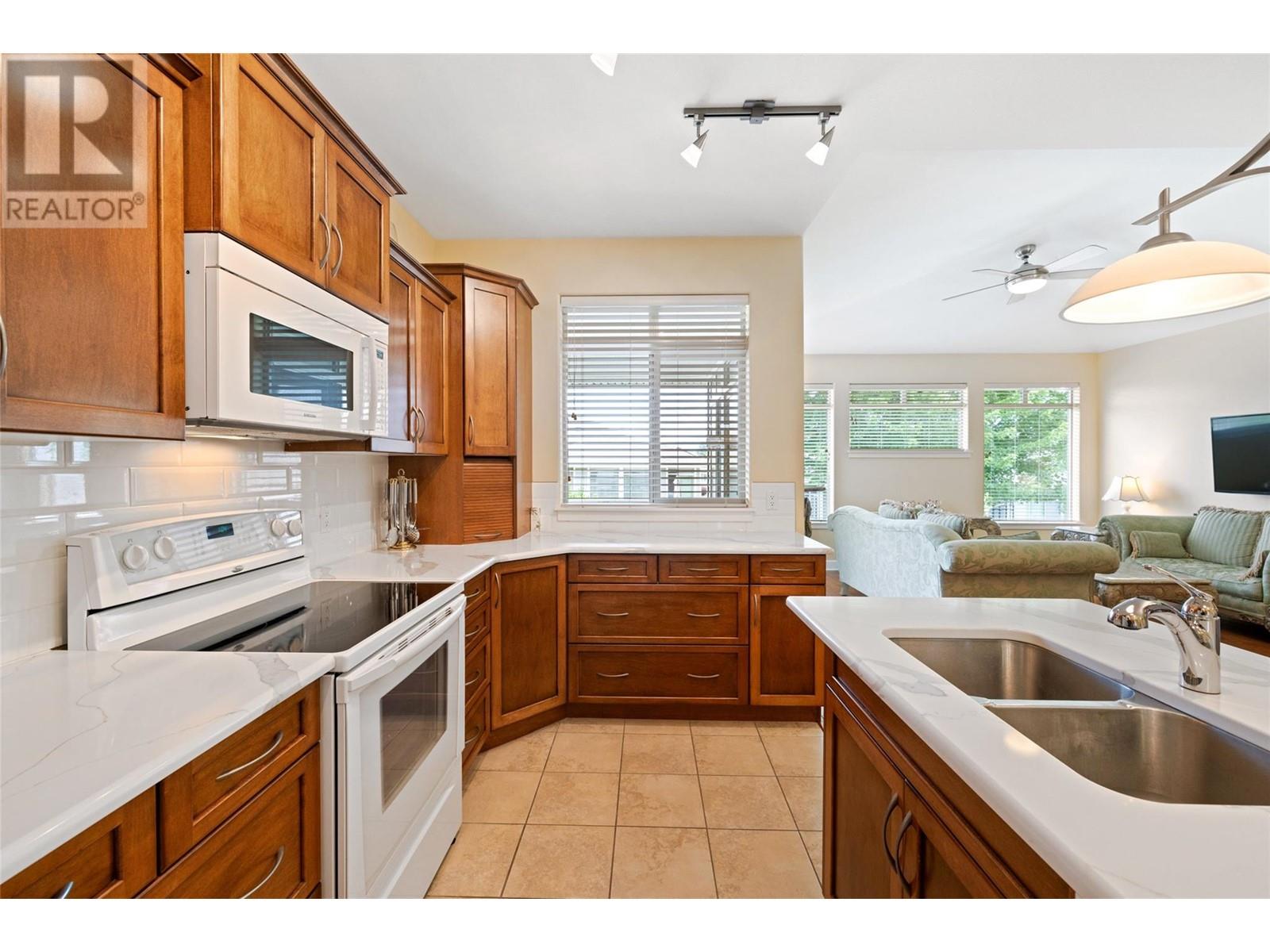 239 4035 Gellatly Road, West Kelowna