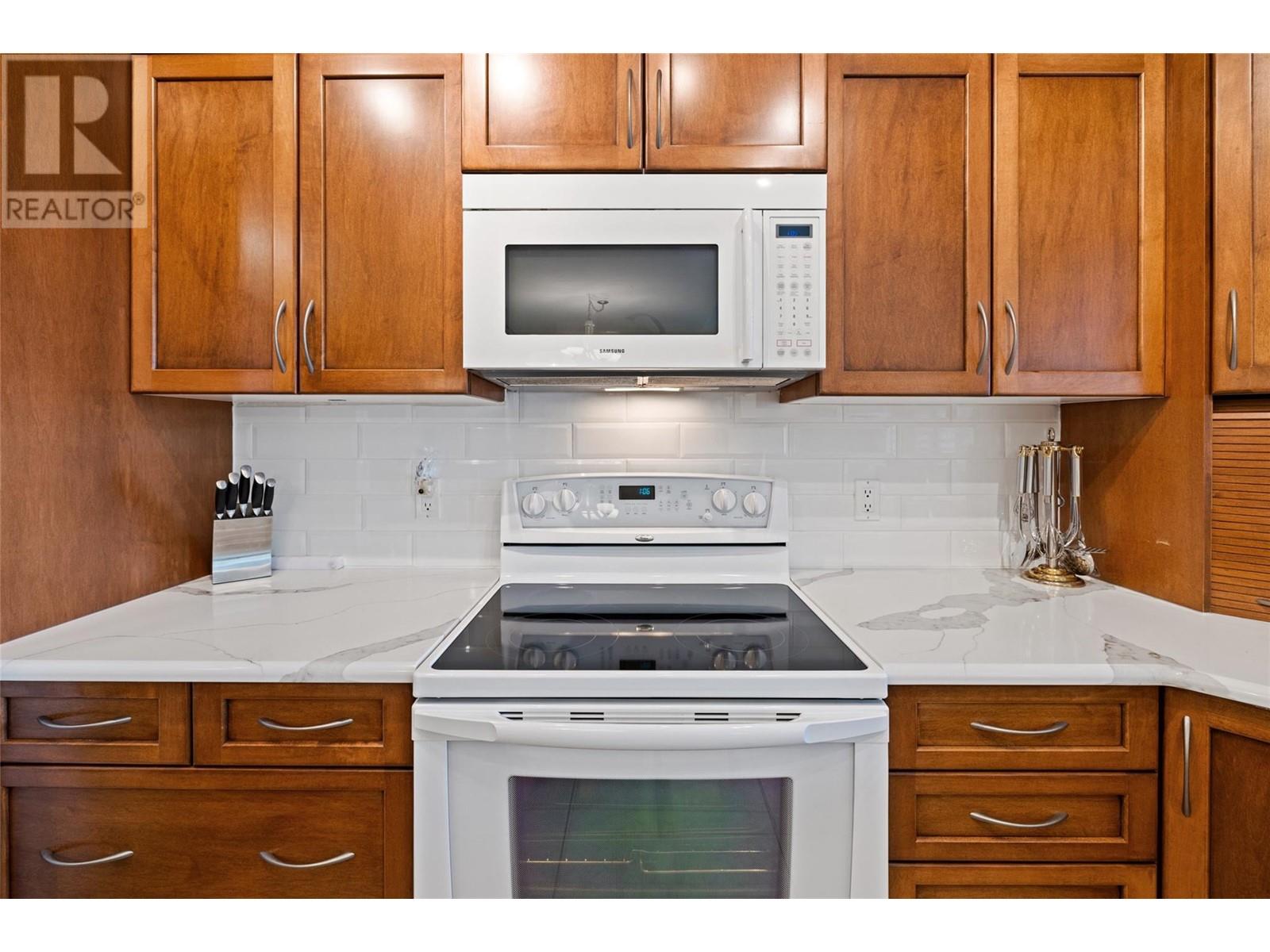 239 4035 Gellatly Road, West Kelowna