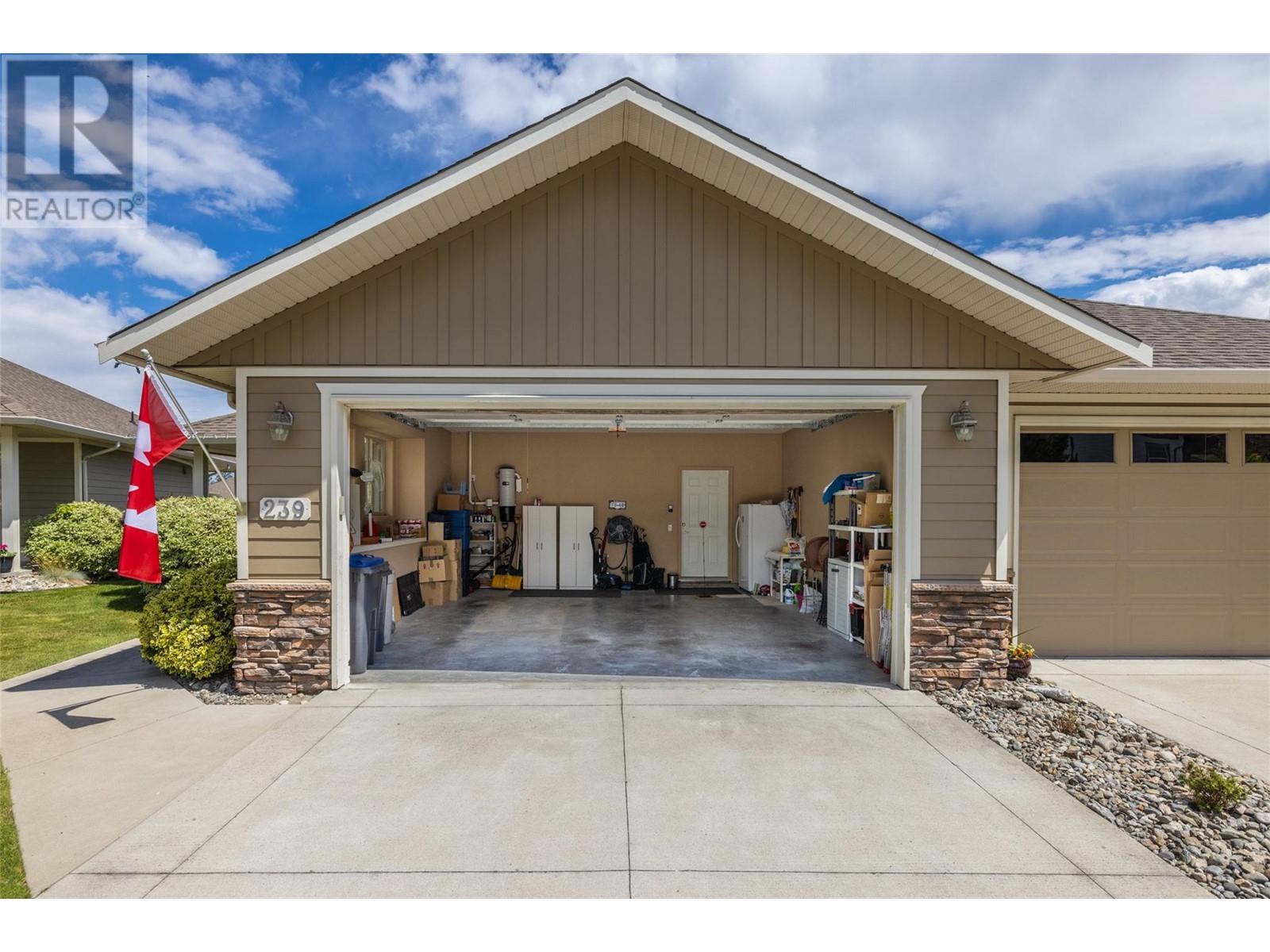 239 4035 Gellatly Road, West Kelowna