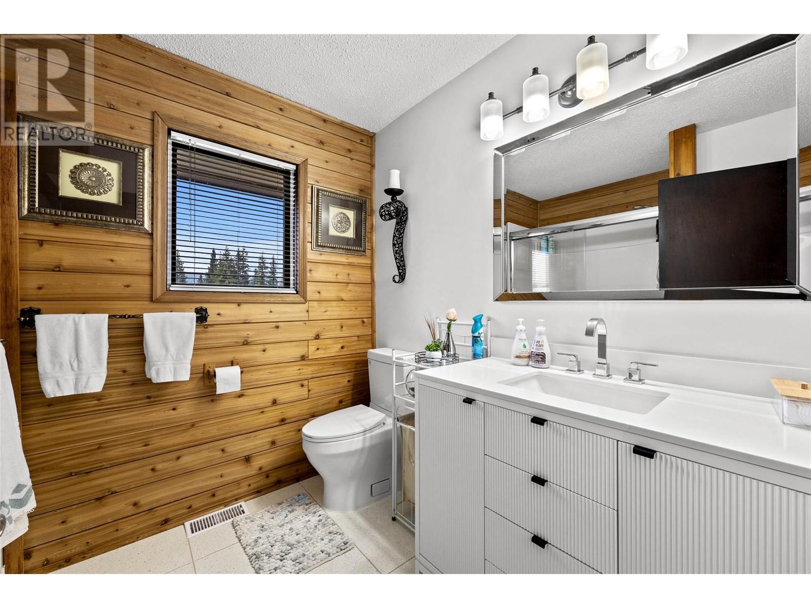 4853 Clearwater Valley Road, Clearwater