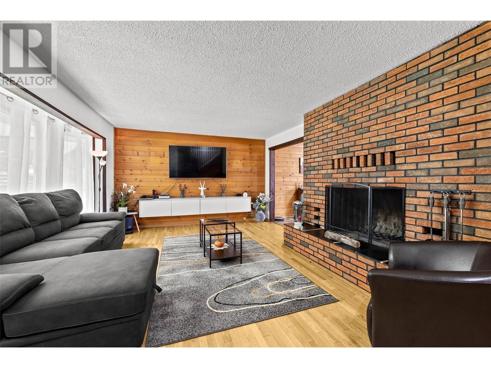 4853 Clearwater Valley Road, Clearwater