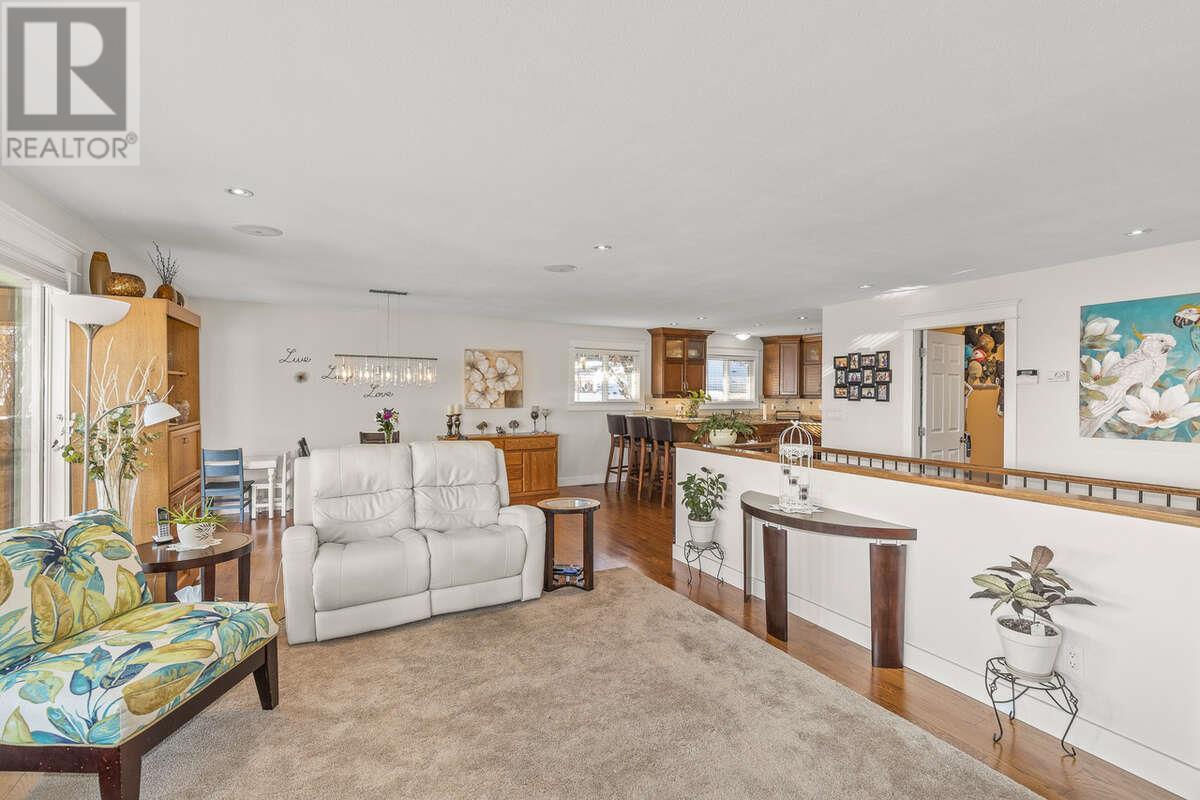  2704 Cordova Way, West Kelowna
