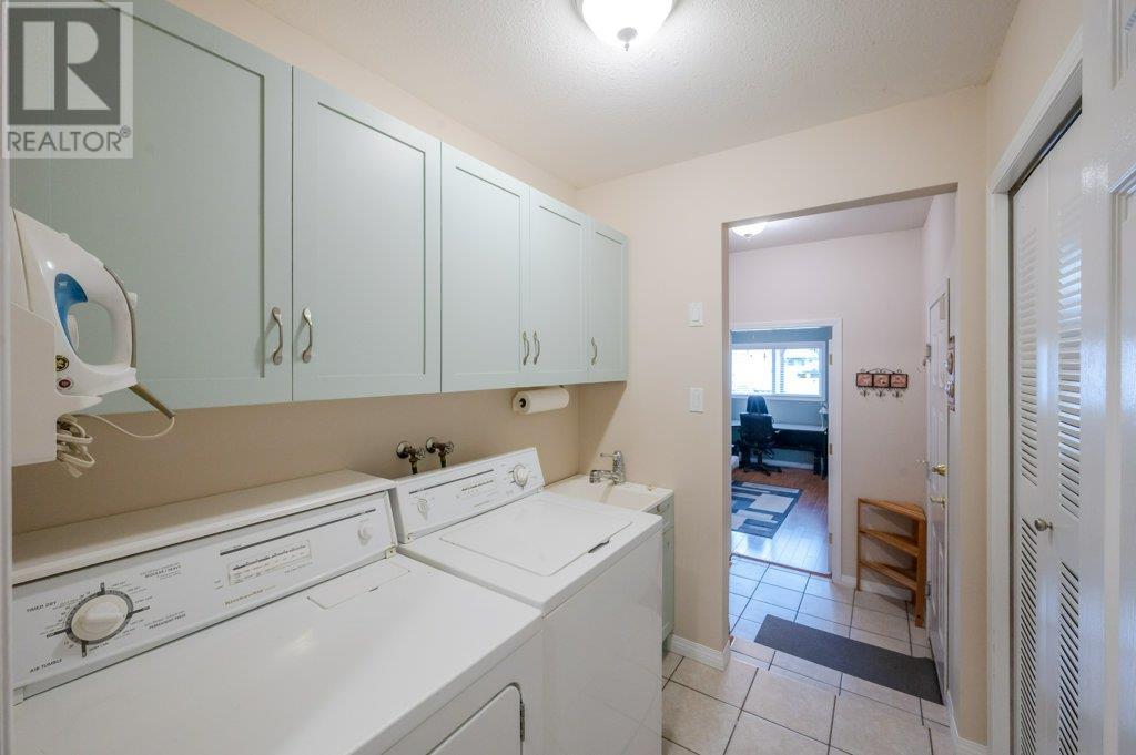 3 6437 Meadows Drive, Oliver