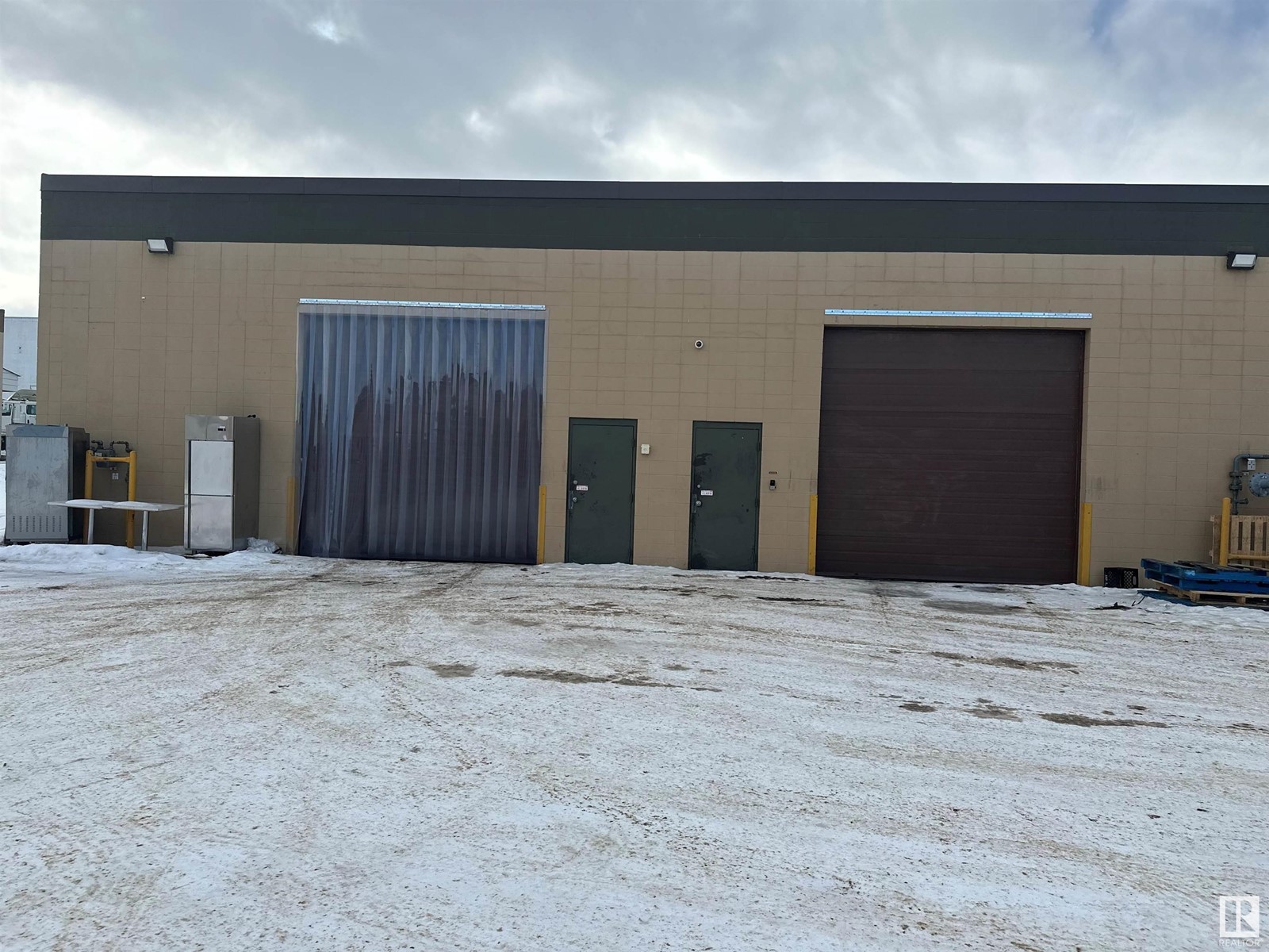 Photo 4 of 465 469 Sioux Rd Nw, Sherwood Park AB