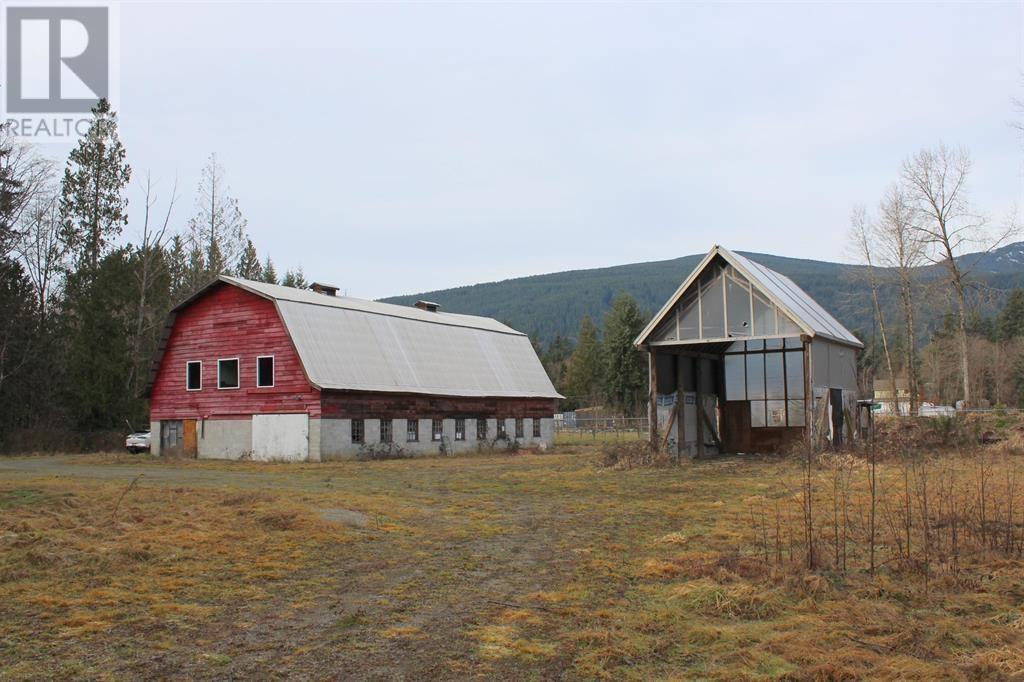 508 PRATT Road - photo 2