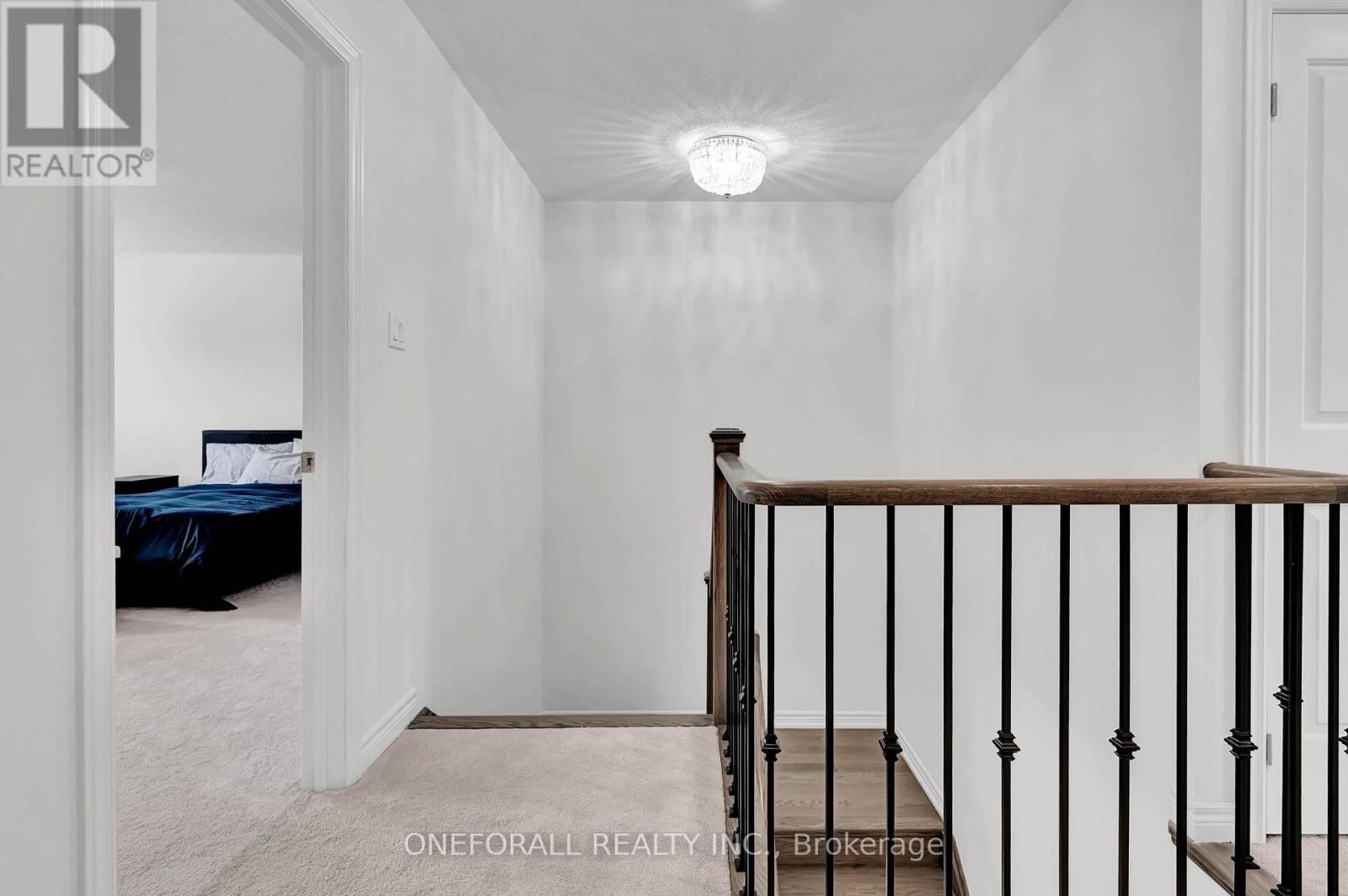 Photo 24 of 68 Wakefield Boulevard, Essa ON