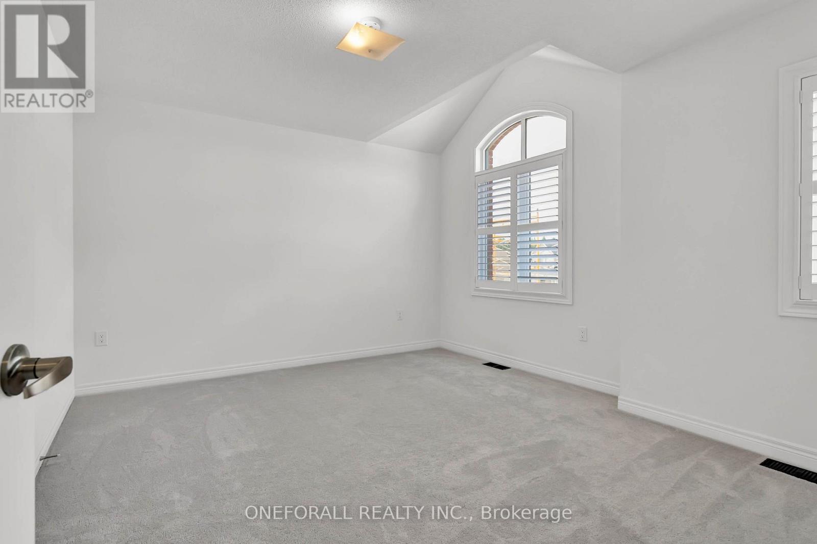 Photo 29 of 68 Wakefield Boulevard, Essa ON