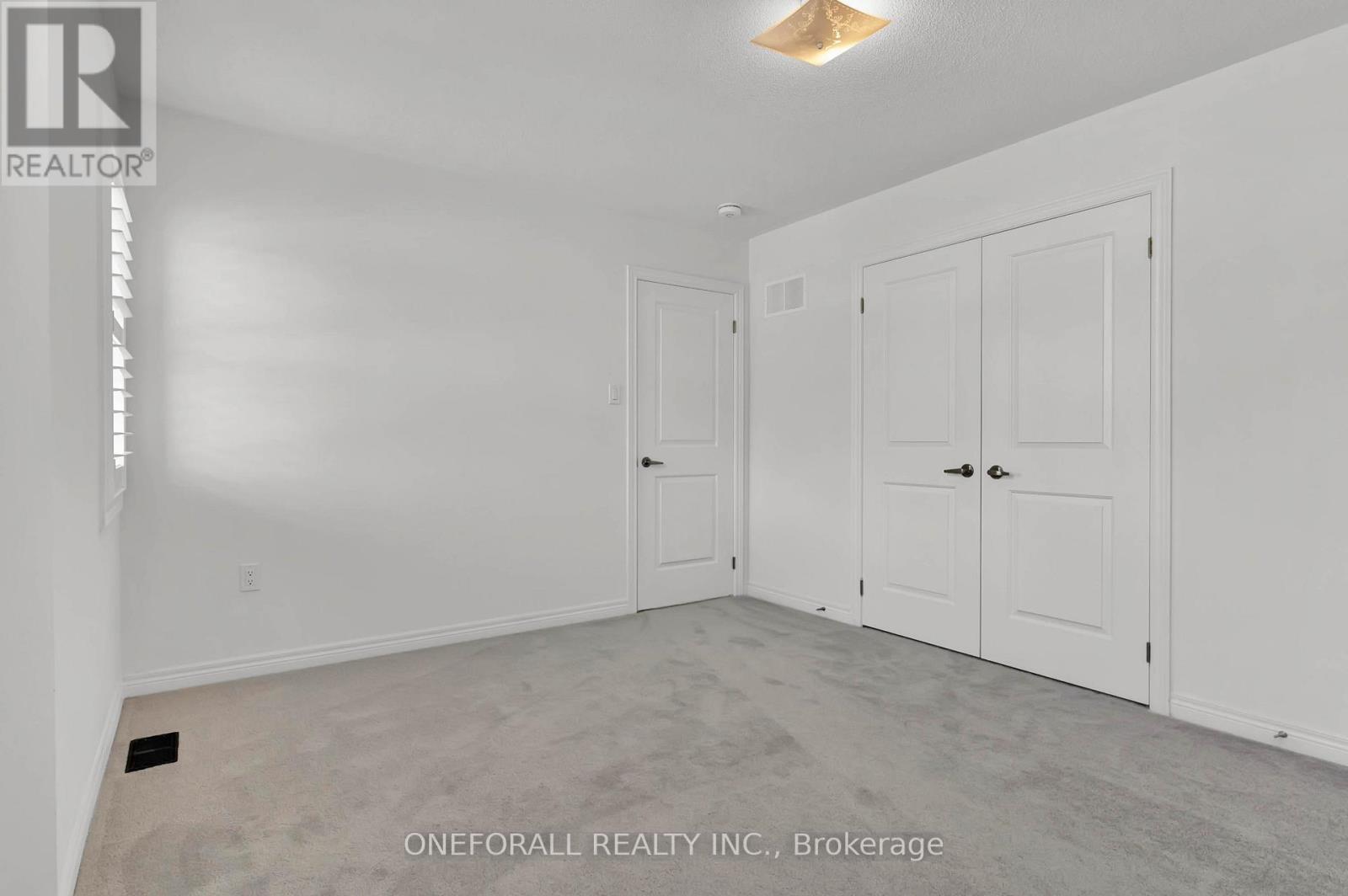 Photo 30 of 68 Wakefield Boulevard, Essa ON